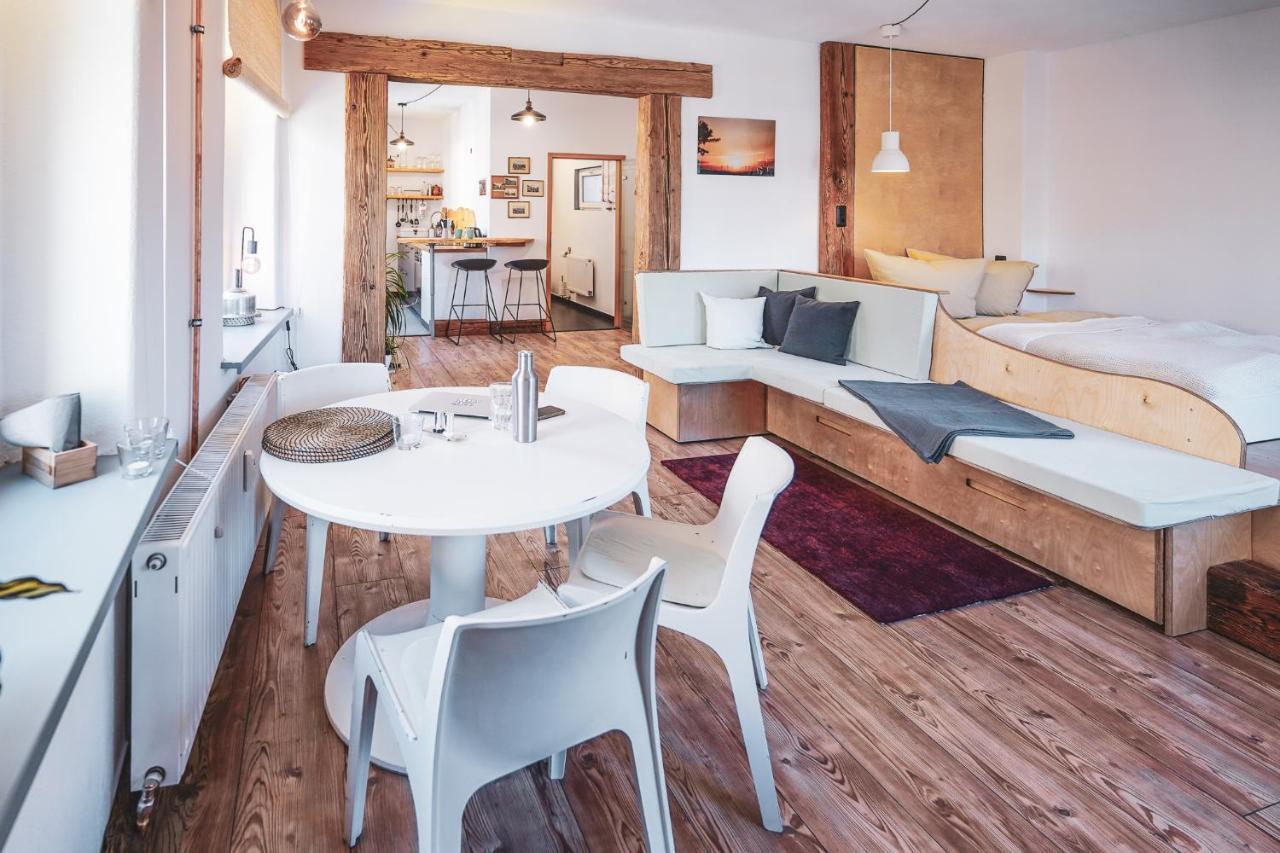 Studio Apartment Zur Alten Post, 48Qm Individualapartment Mit Blick Ueber Zittaus Altstadt, Ferienwohnung Im Altstadtkern Umrandet Vom Zittauer Gebirge Bagian luar foto